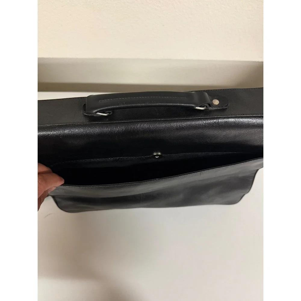 Hugo Boss Black Leather Messenger Bag Laptop Briefcase NWT Flaw Lining